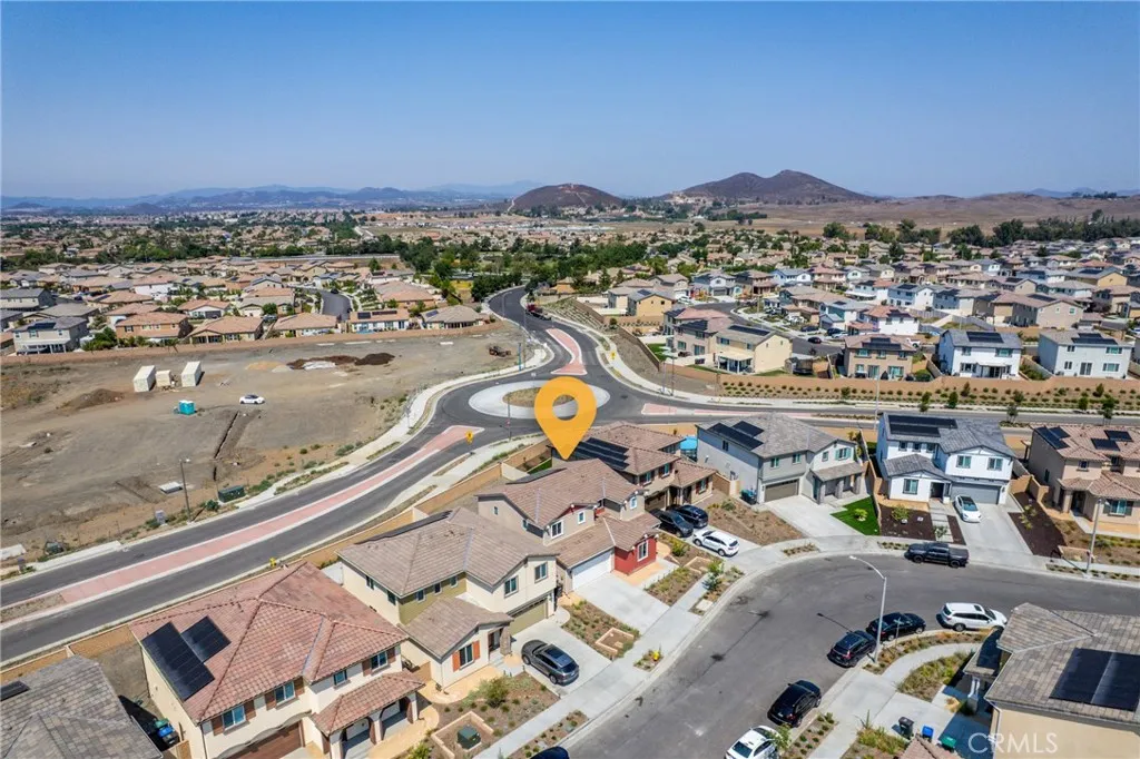 33185 Rusty Court, French Valley, California 92596 home-pic-37