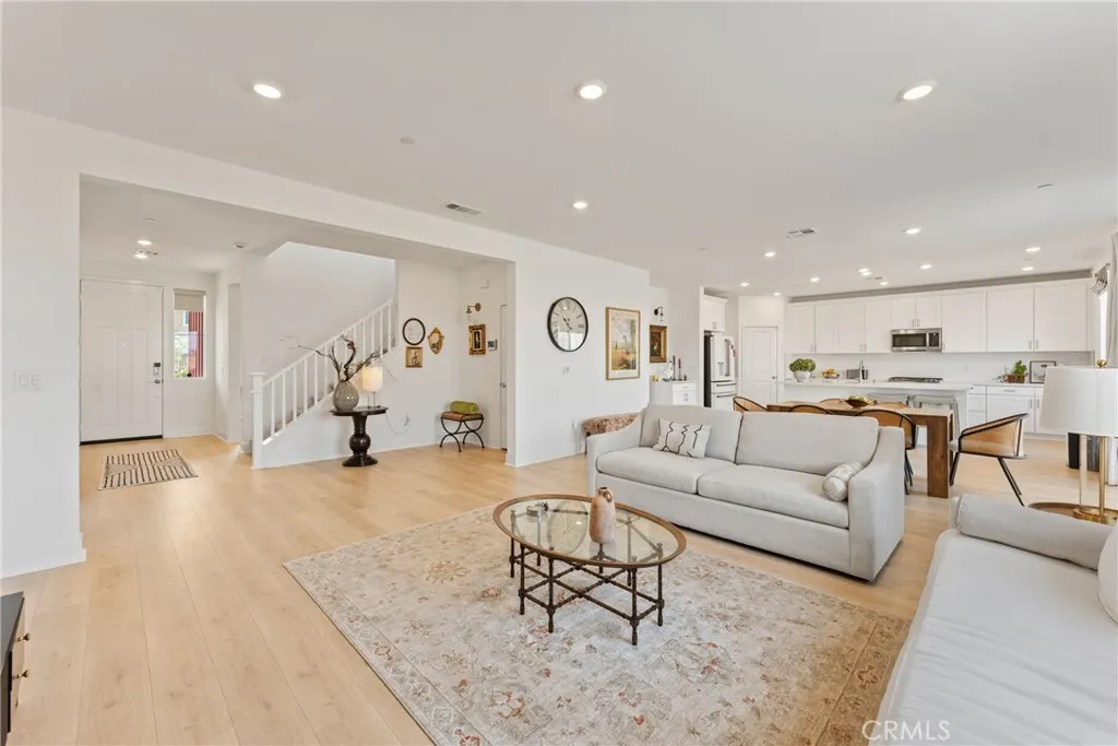 33185 Rusty Court, French Valley, California 92596 home-pic-6