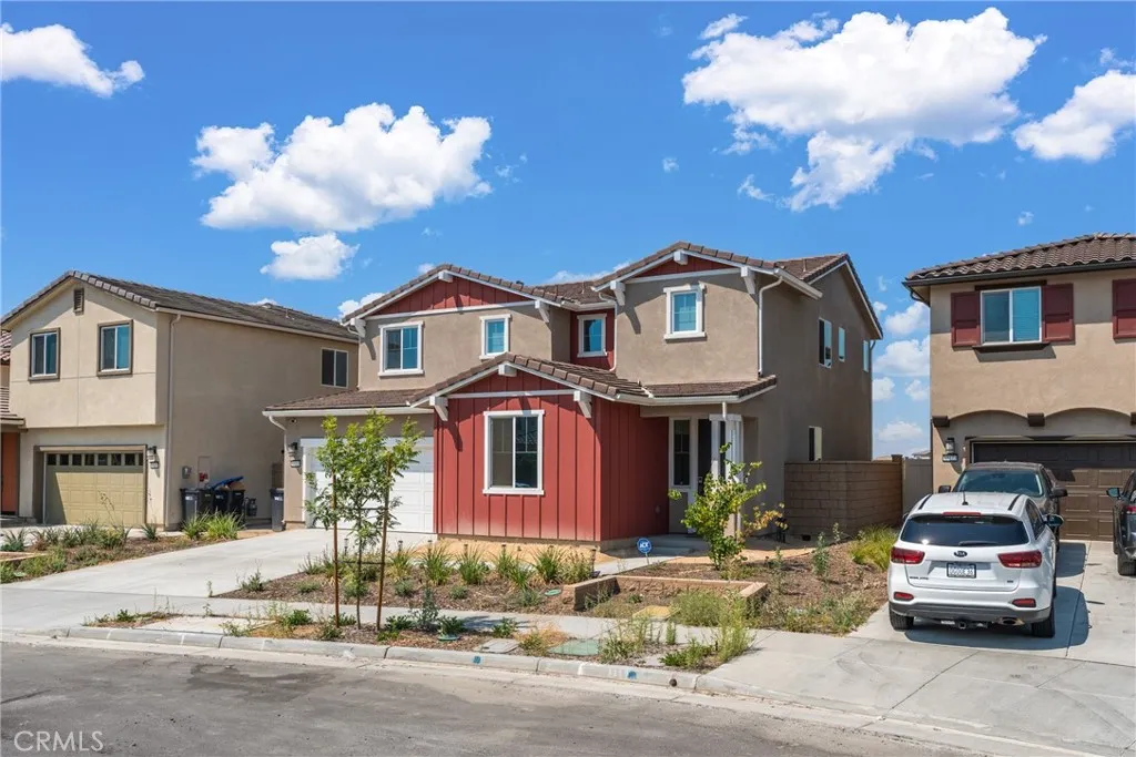 33185 Rusty Court, French Valley, California 92596 home-pic-2