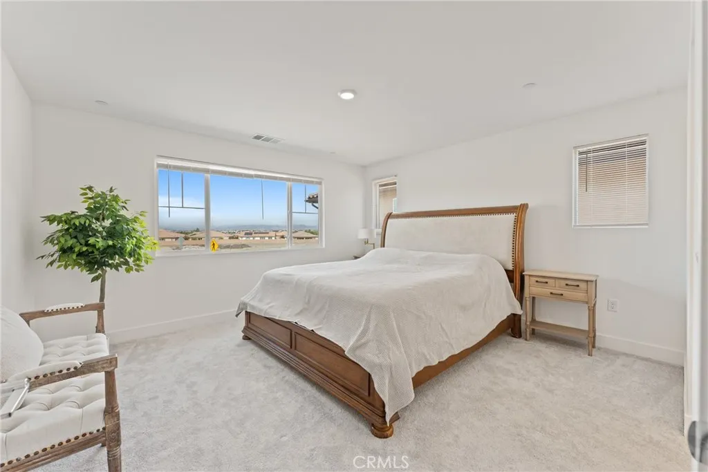 33185 Rusty Court, French Valley, California 92596 home-pic-20