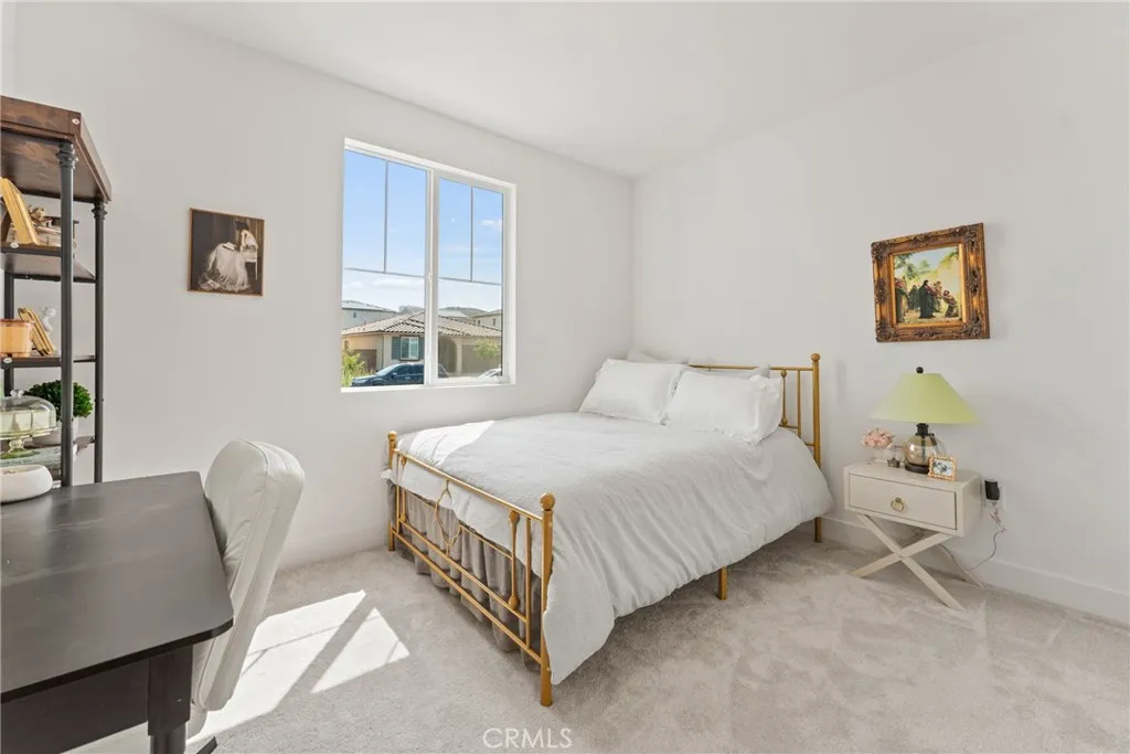 33185 Rusty Court, French Valley, California 92596 home-pic-15
