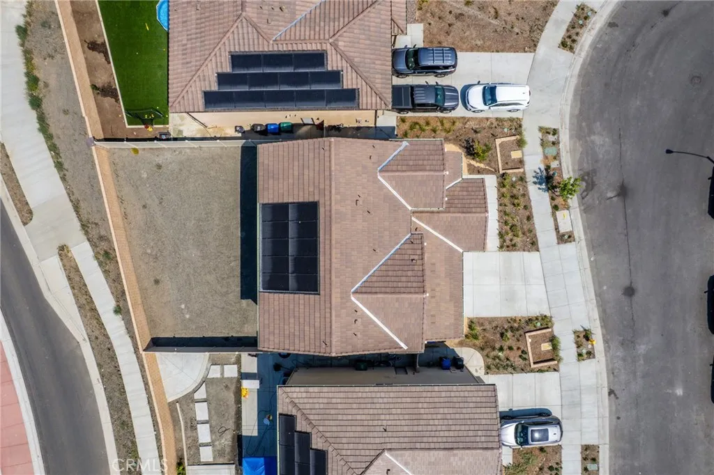 33185 Rusty Court, French Valley, California 92596 home-pic-33