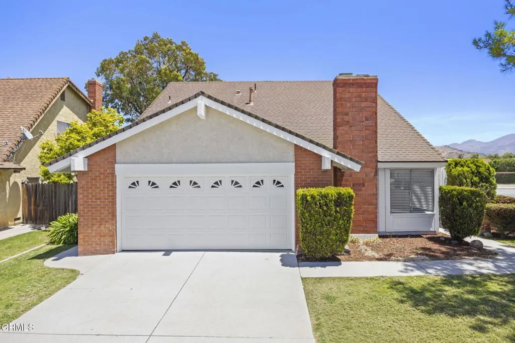 196 Mariposa Drive, Camarillo, California 93012 home-pic-0