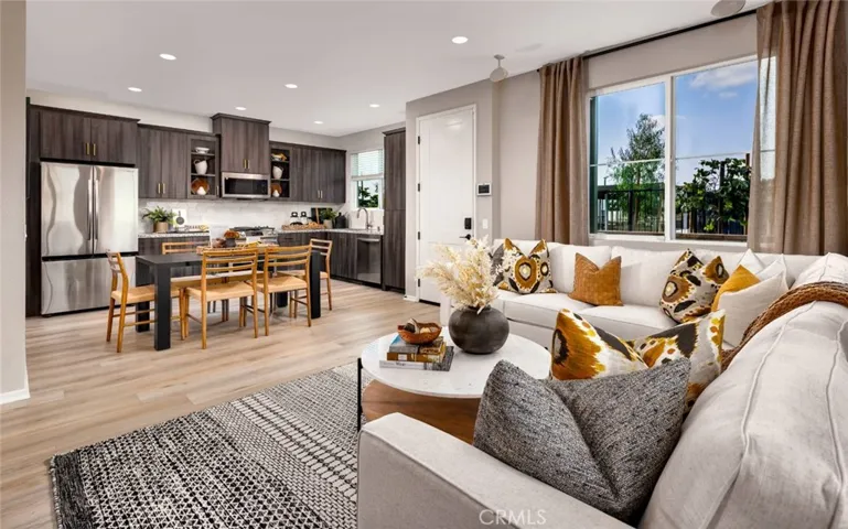 4152 S S. Limecrest Paseo 16, Ontario, California 91761