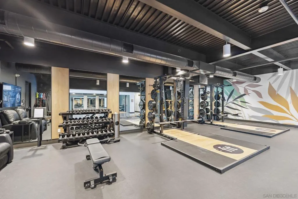 8246 Rose Quartz Cir, San Diego, California 92126 home-pic-56