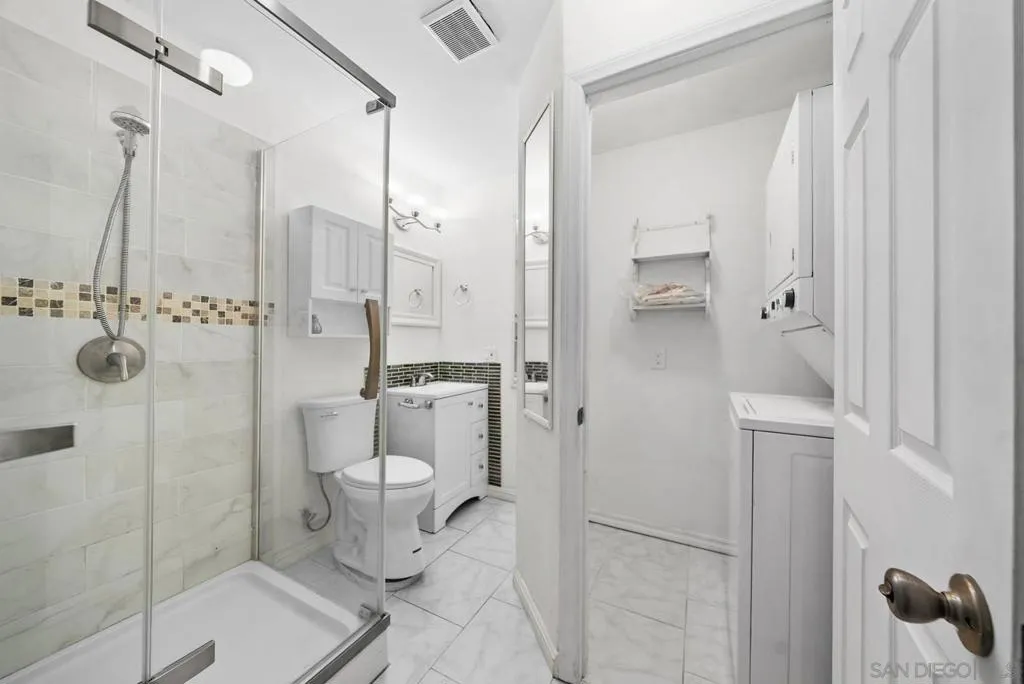 2297 1/2 Orchard Ave, El Cajon, California 92019 home-pic-24