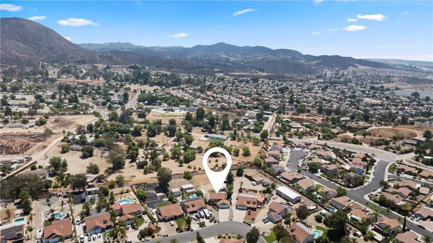 33350 Windtree Avenue, Wildomar, California 92595