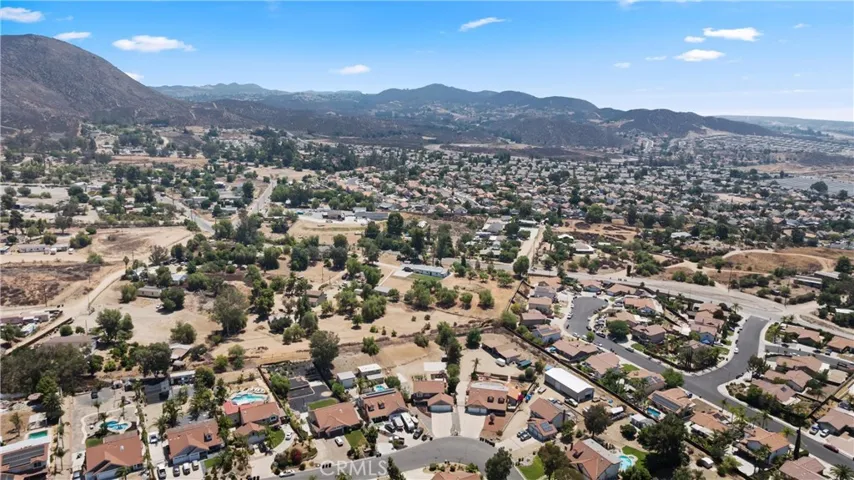 33350 Windtree Avenue, Wildomar, California 92595