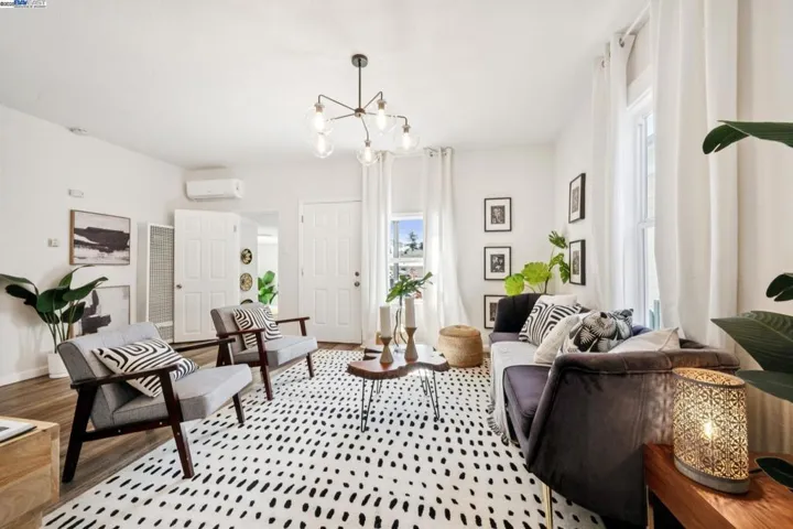 2449 26th Avenue, Oakland, California 94601