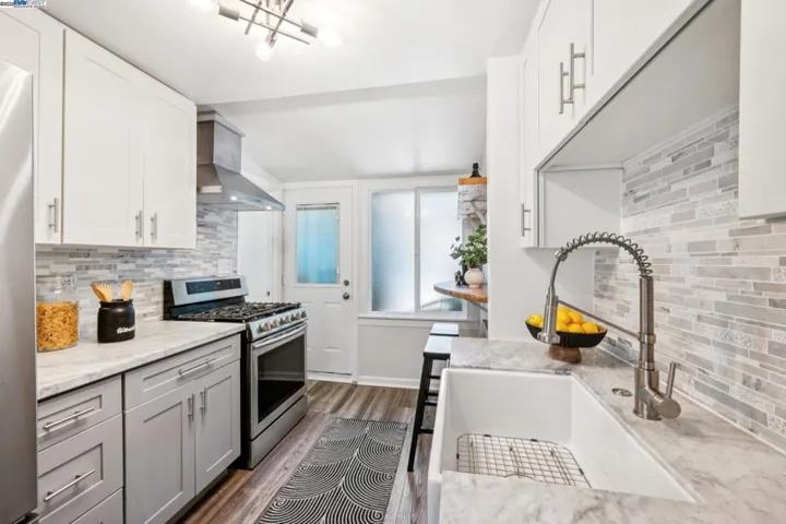2449 26th Avenue, Oakland, California 94601