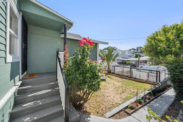 2449 26th Avenue, Oakland, California 94601