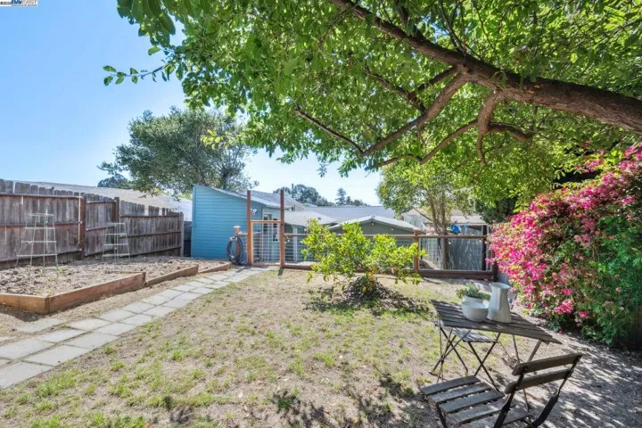 2449 26th Avenue, Oakland, California 94601
