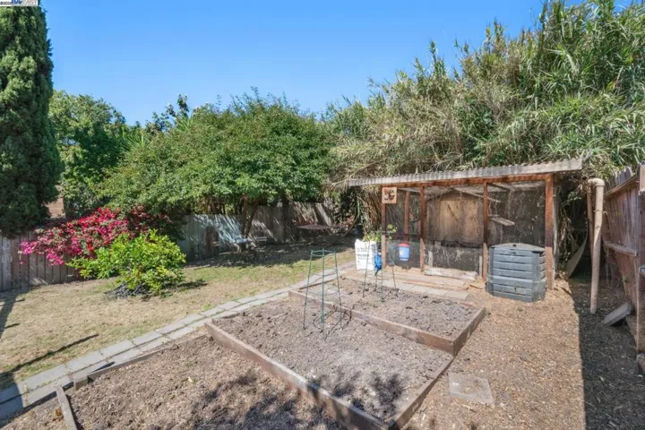2449 26th Avenue, Oakland, California 94601