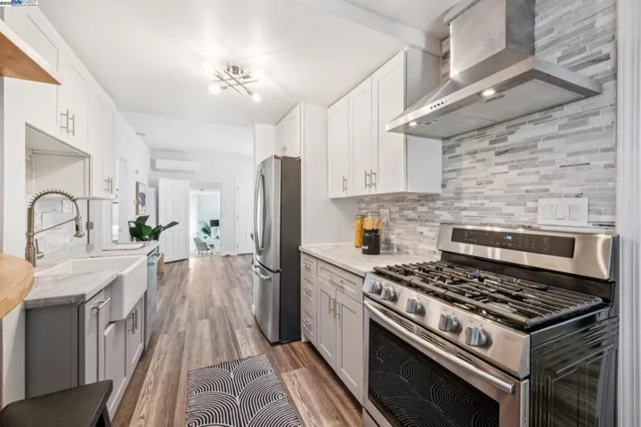 2449 26th Avenue, Oakland, California 94601