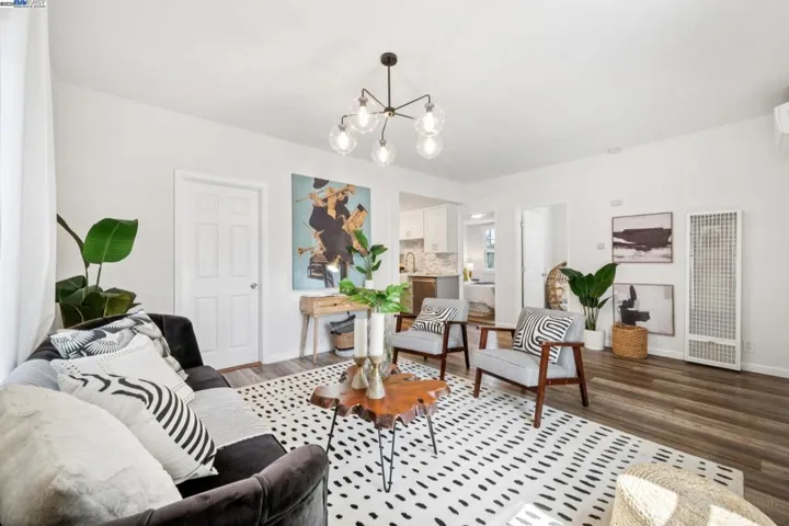 2449 26th Avenue, Oakland, California 94601