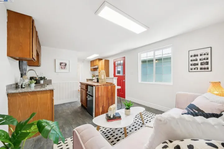 2449 26th Avenue, Oakland, California 94601