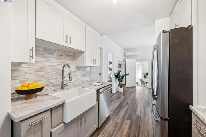 2449 26th Avenue, Oakland, California 94601