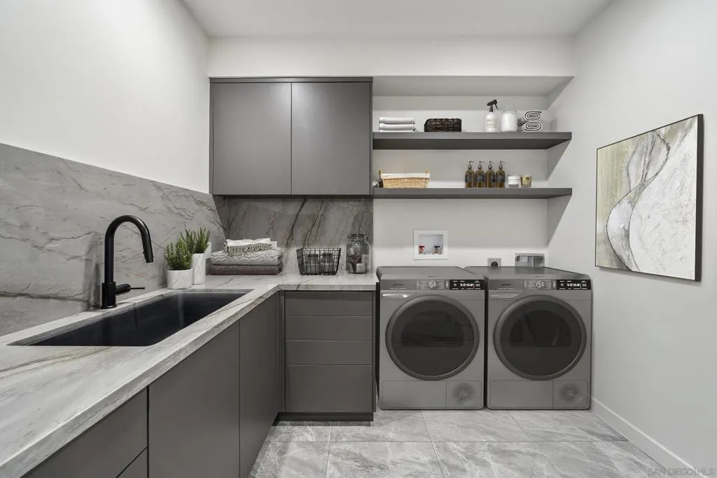 2035 Evergreen, San Diego, California 92106 home-pic-36