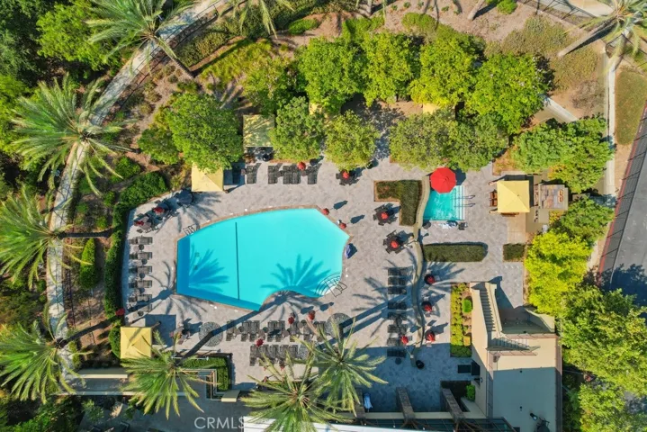 Trilogy  pool with jacuzzi, fireplace outside wonderful.