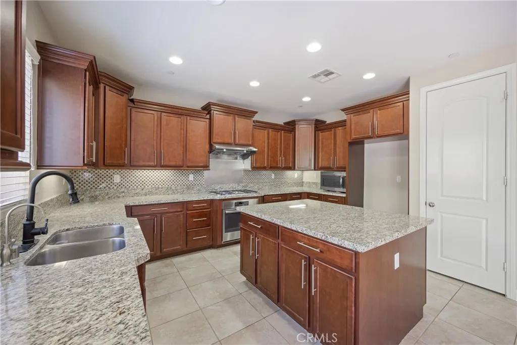 12221 Dewar Drive, Riverside, California 92505 home-pic-22