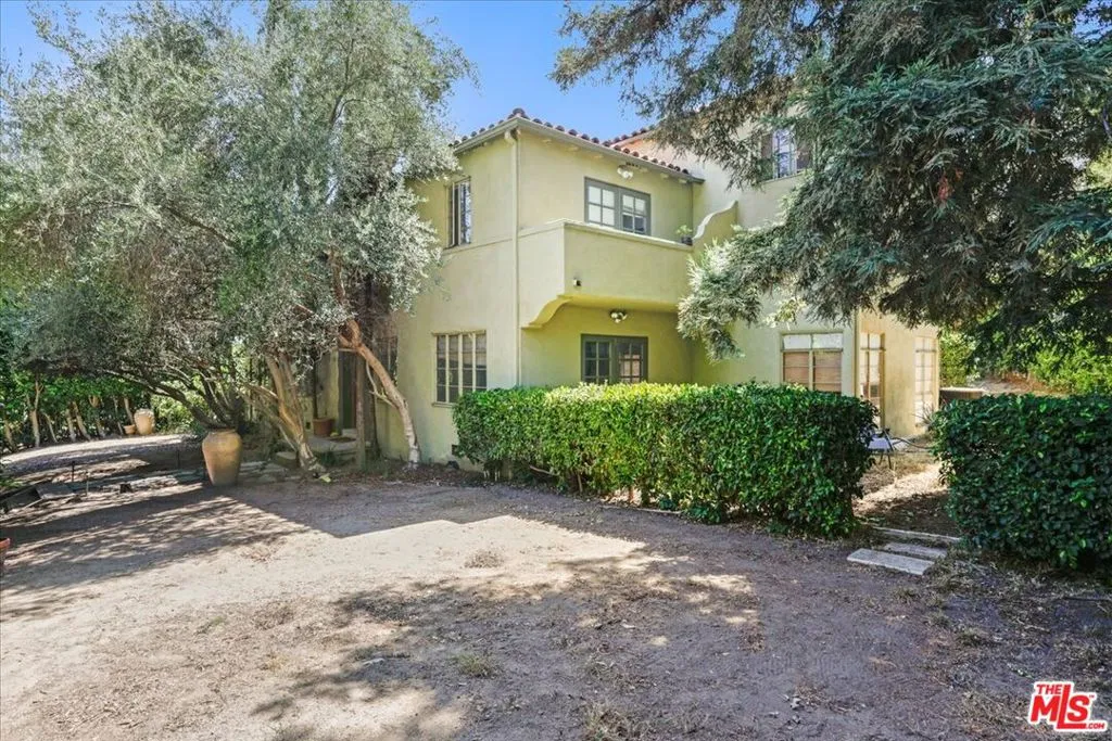 2515 N Commonwealth Avenue, Los Angeles, California 90027 home-pic-23