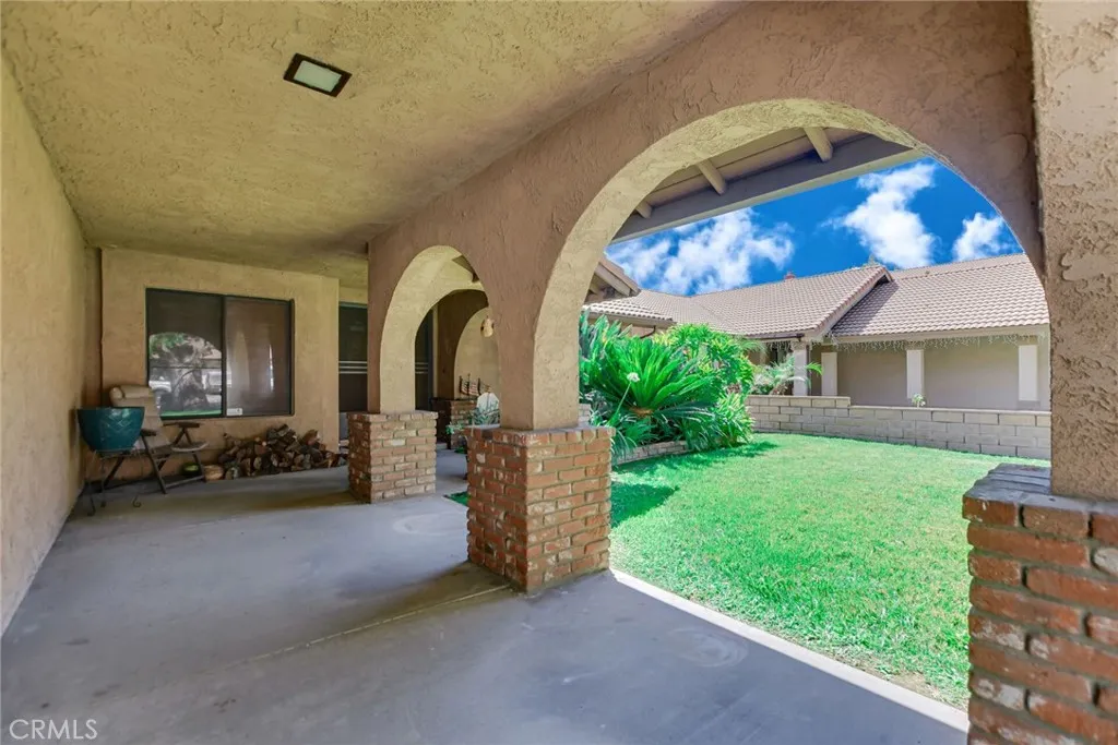 2855 Piedmont Drive, Highland, California 92346 home-pic-4