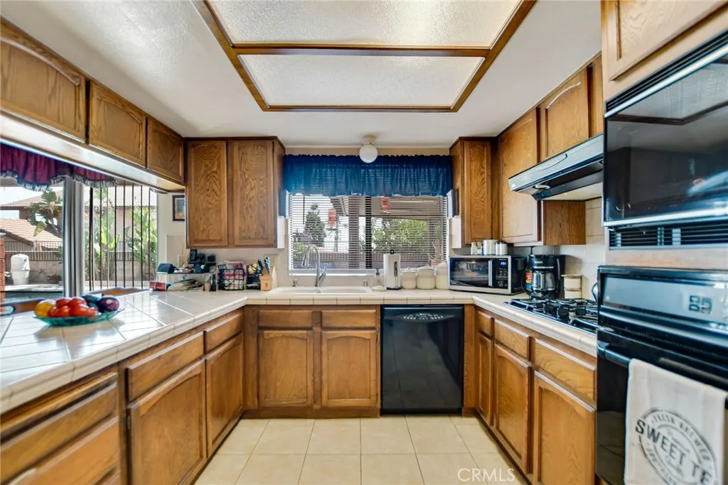 2855 Piedmont Drive, Highland, California 92346 home-pic-13