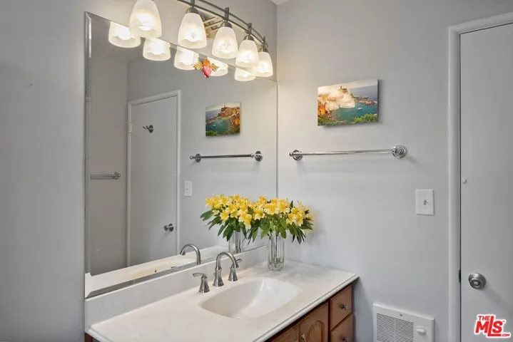11963 Woodbine Street, Los Angeles, California 90066