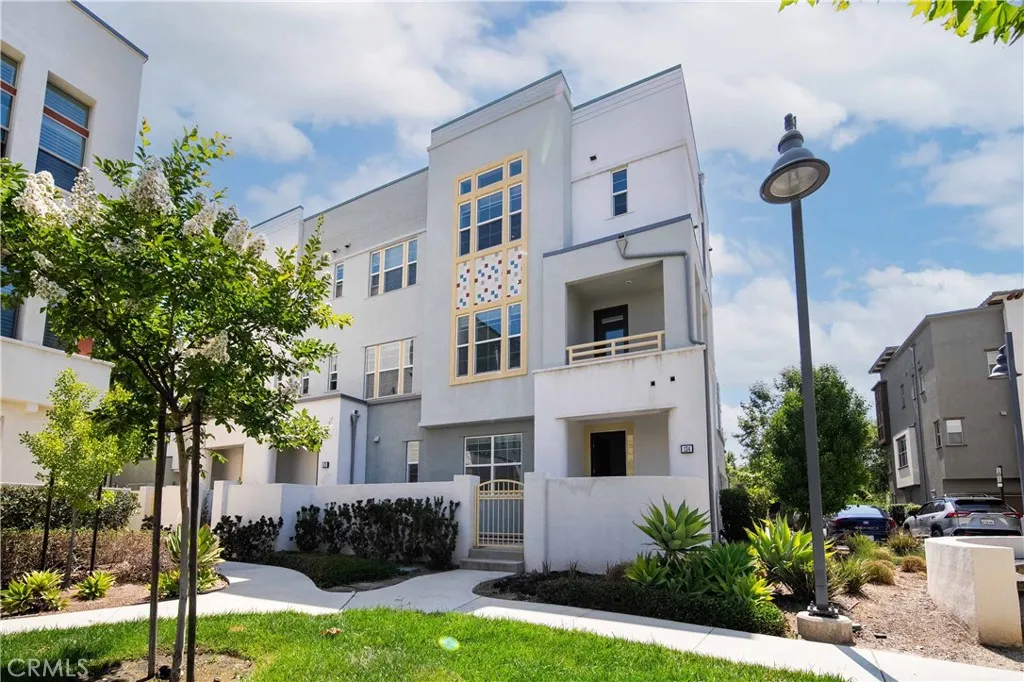 134 Acamar, Irvine, California 92618, 3 Bedrooms Bedrooms, ,4 BathroomsBathrooms,Residential Lease,For Rent,Acamar,OC25144534