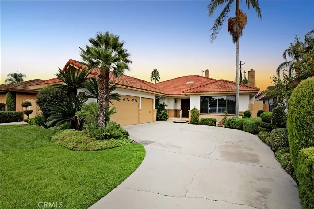 12113 Julius Avenue, Downey, California 90242, 3 Bedrooms Bedrooms, ,3 BathroomsBathrooms,Residential,For Sale,Julius,DW25176447