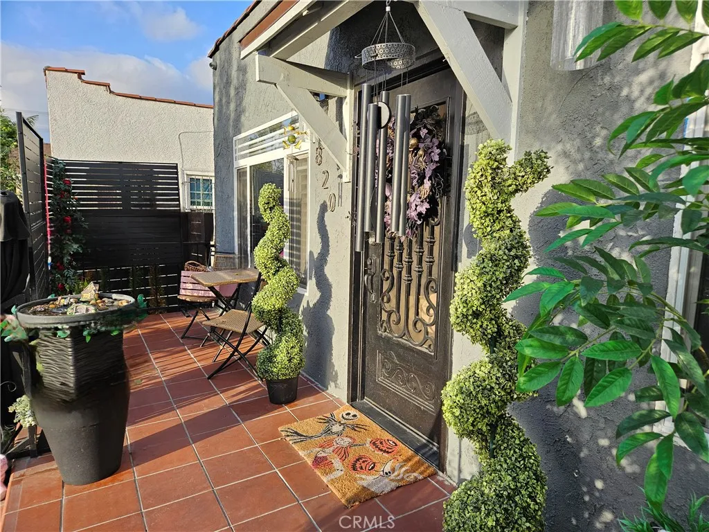 5820 Cimarron Street, Los Angeles, California 90047 home-pic-20