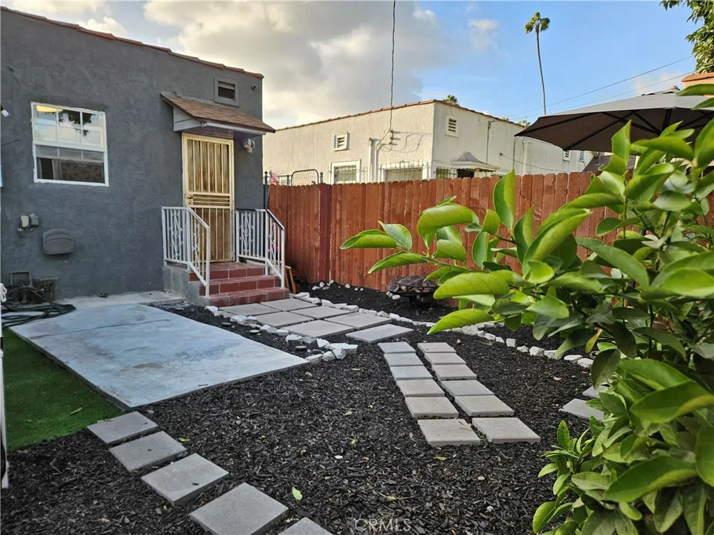 5820 Cimarron Street, Los Angeles, California 90047 home-pic-22