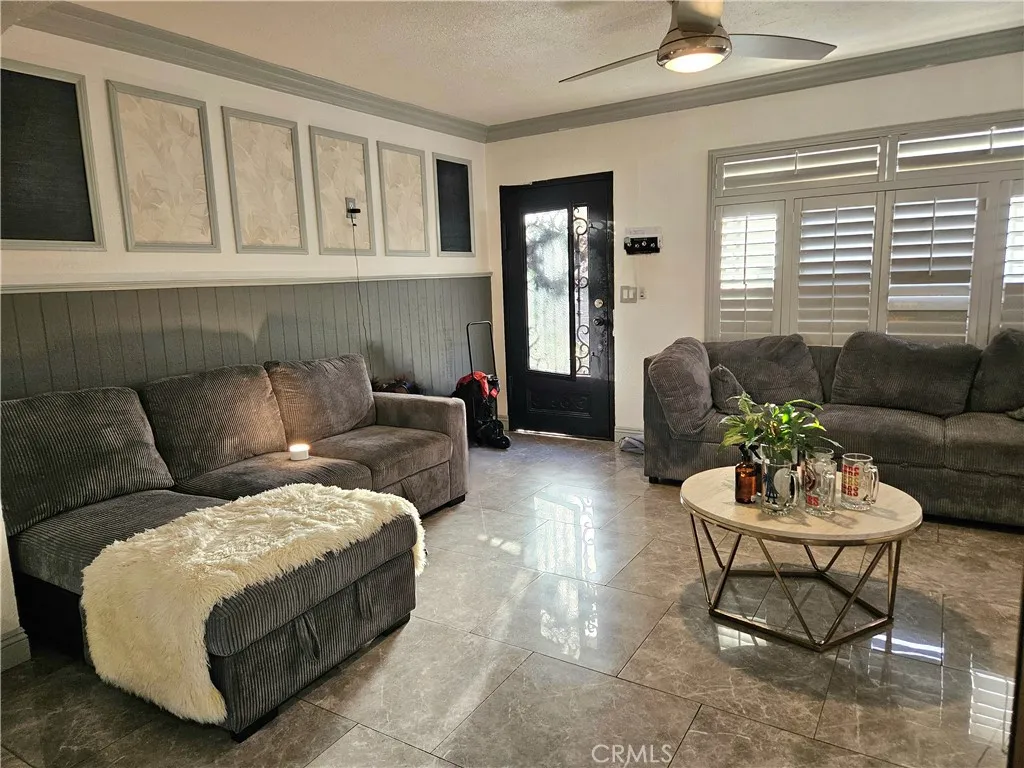 5820 Cimarron Street, Los Angeles, California 90047 home-pic-8