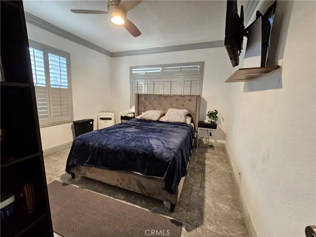 5820 Cimarron Street, Los Angeles, California 90047 home-pic-11