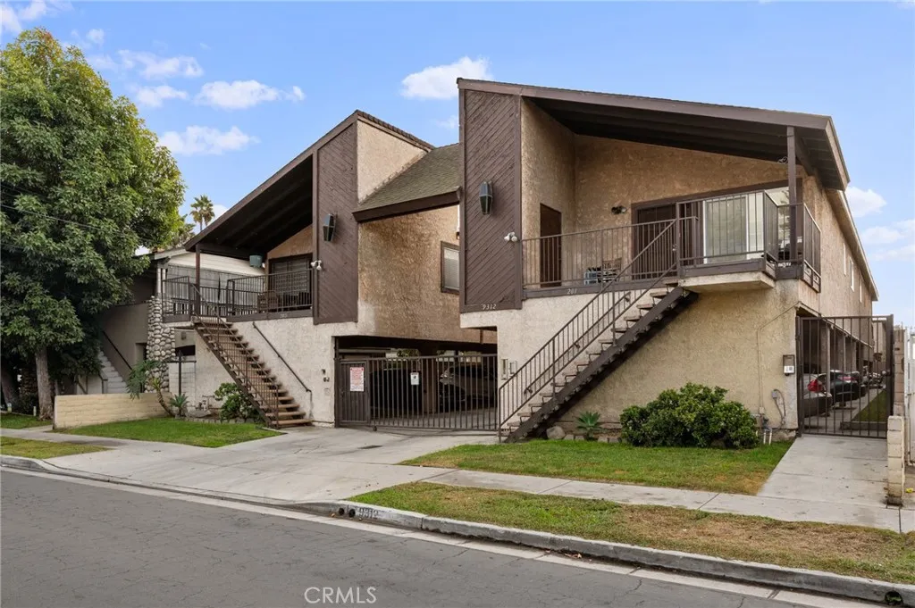 9312 Palm Street 209, Bellflower, California 90706, 2 Bedrooms Bedrooms, ,2 BathroomsBathrooms,Residential,For Sale,Palm,PW25177667