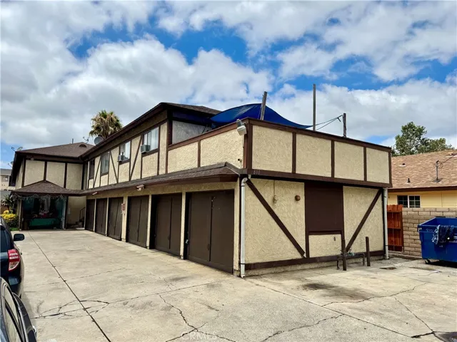 810 S Flower Street, Santa Ana, California 92703