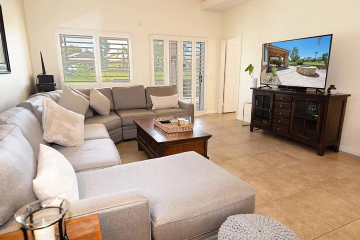 B - 45439 Shaugnessy by Chris Casas-