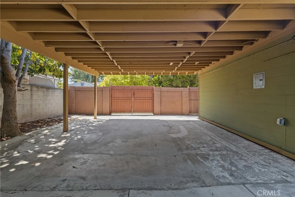 5835 Denny Avenue, North Hollywood, California 91601 home-pic-25