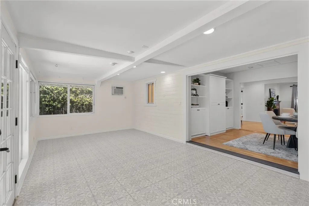 5835 Denny Avenue, North Hollywood, California 91601 home-pic-12