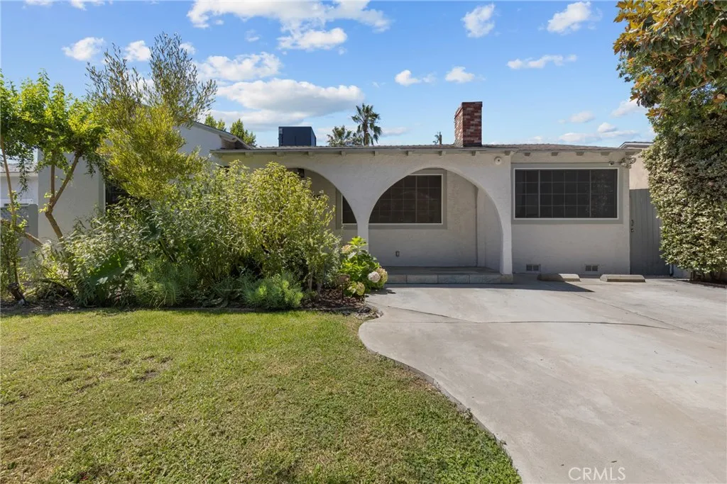 5835 Denny Avenue, North Hollywood, California 91601 home-pic-0