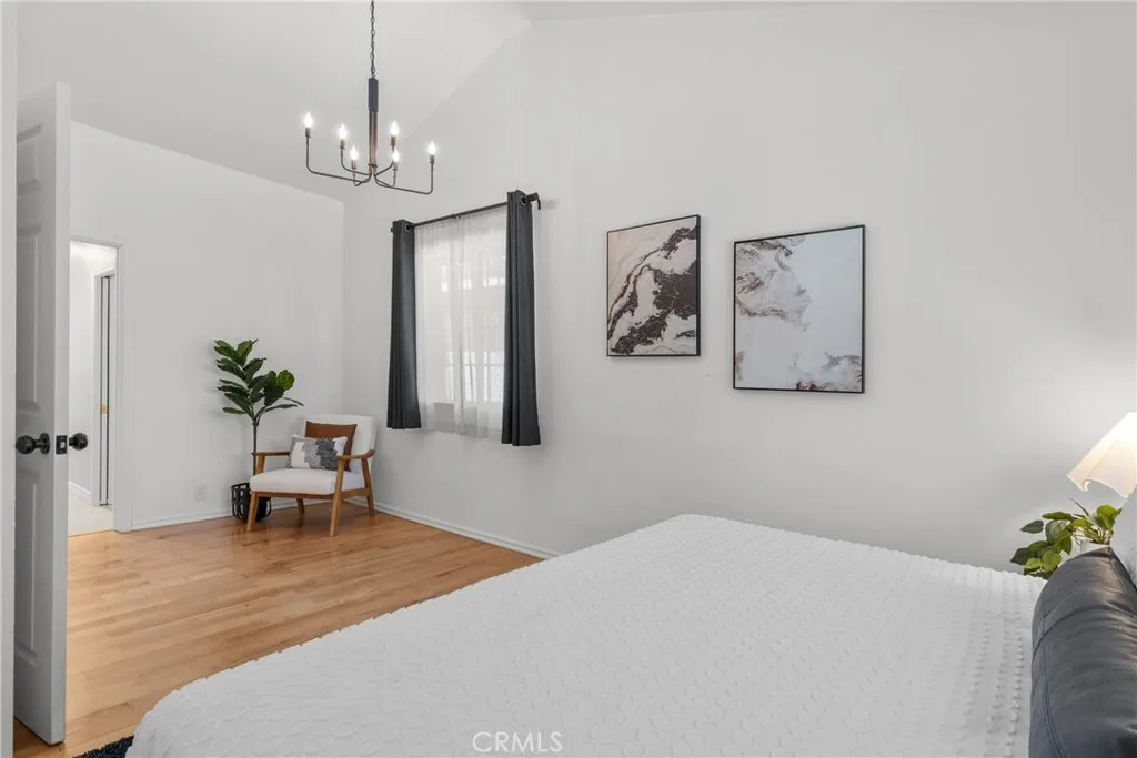 5835 Denny Avenue, North Hollywood, California 91601 home-pic-17