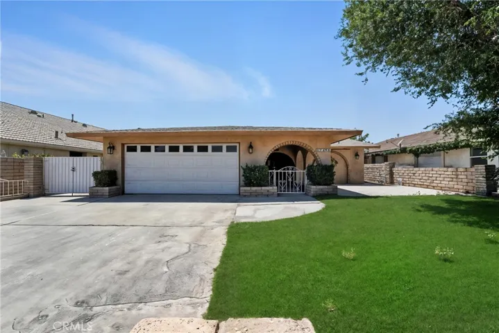 27488 Lakeview Drive, Helendale, California 92342