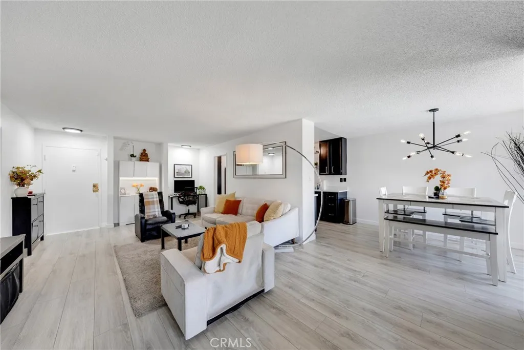 2386 E Del Mar Boulevard 226, Pasadena, California 91107 home-pic-3