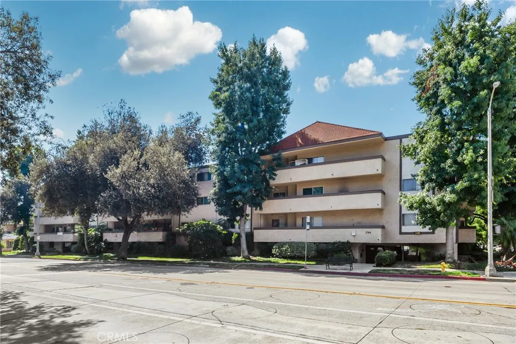 2386 E Del Mar Boulevard 226, Pasadena, California 91107, 3 Bedrooms Bedrooms, ,2 BathroomsBathrooms,Residential,For Sale,Del Mar,WS25177115