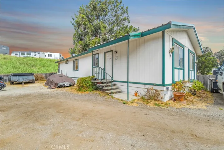 MH -Front Yard