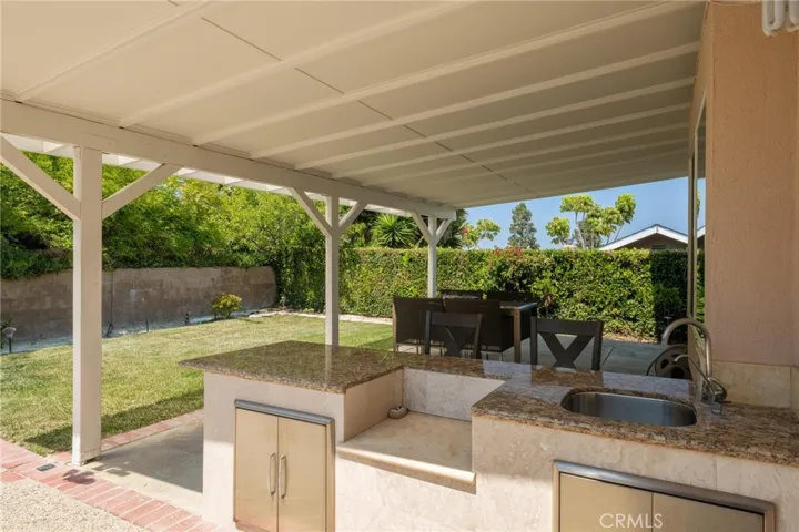 Great entertaining area