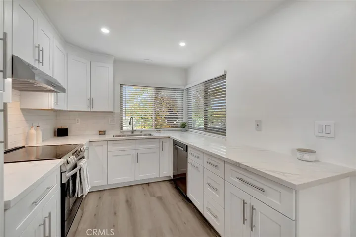 6672 Sun Drive B, Huntington Beach, California 92647