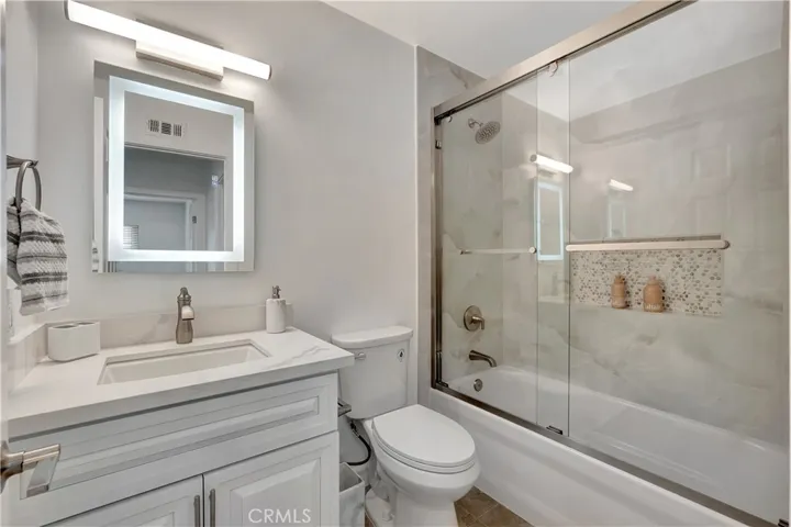 6672 Sun Drive B, Huntington Beach, California 92647