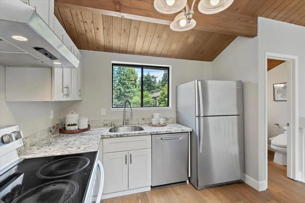 225 Horizon Avenue, Mountain View, California 94043 home-pic-16