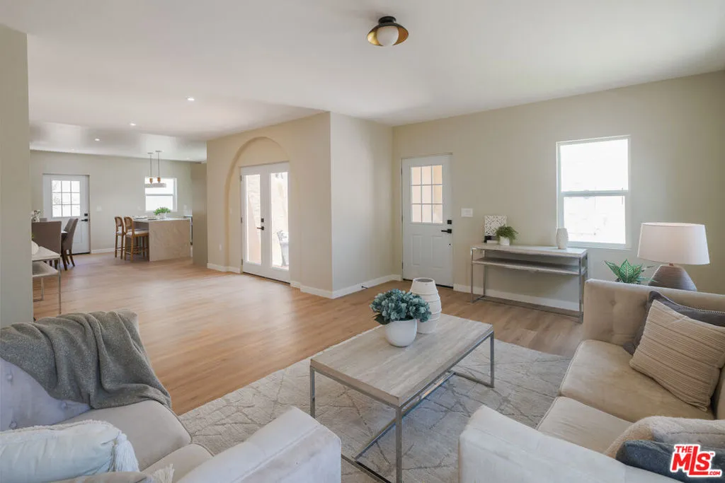 1826 W 78th Street, Los Angeles, California 90047 home-pic-34